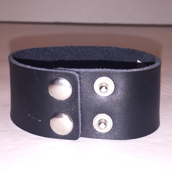 Wish it, Dream it, Do it Black Leather Cuff ๐ค - Picture 3 of 8